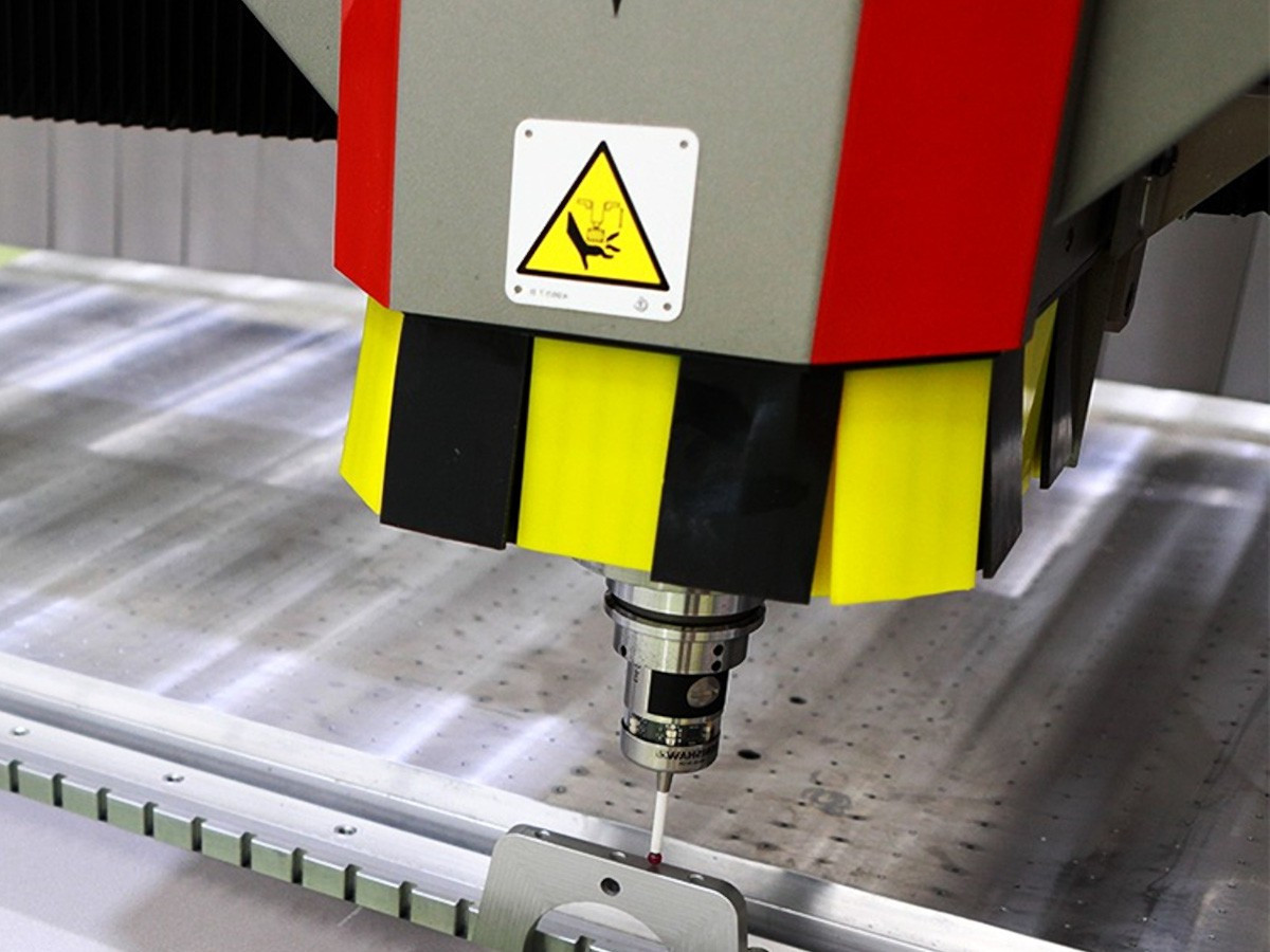 What Is a Professional CNC Milling Machine?